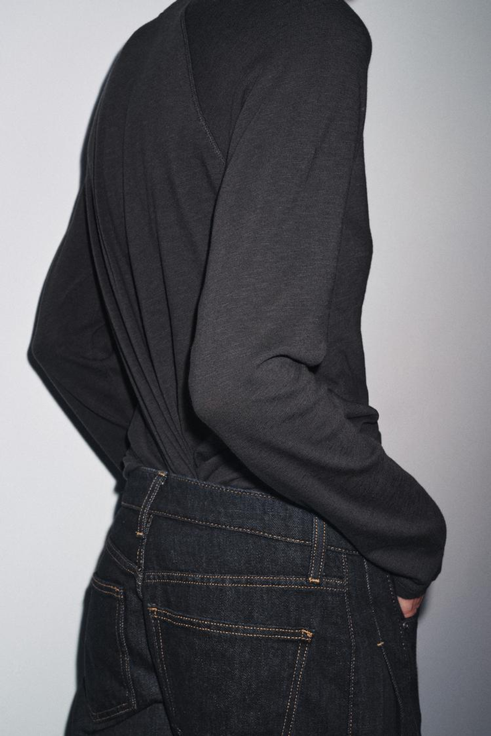 ZARA ХЛОПКОВАЯ ФУТБОЛКА РЕГЛАН, АНТРАЦИТОВО-СЕРЫЙ