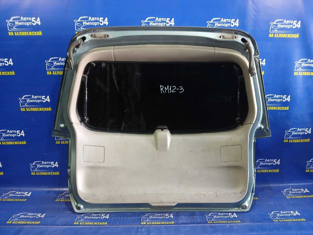 Дверь пятая NISSAN LIBERTY 2002