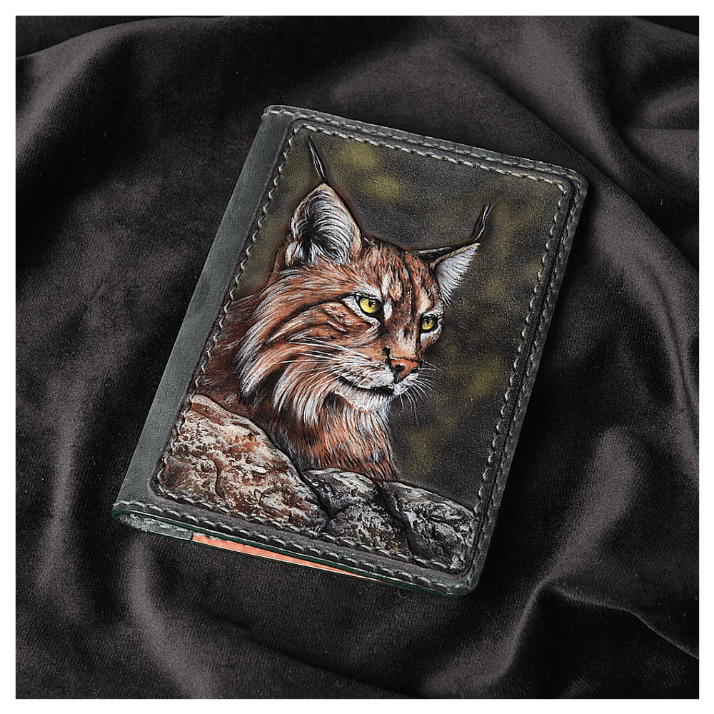Кожаная обложка на паспорт «Рысь»