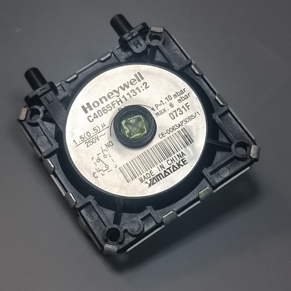 Б/У Пневмореле Honeywell 1.10-6 mba для котлов FERROLI арт. 39817510, 39817510, 36402050