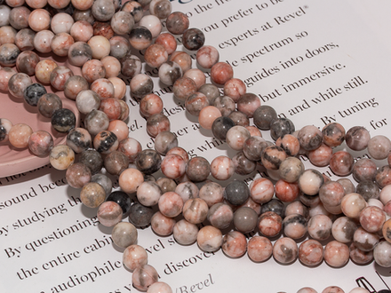 Нить бусин из розовой яшмы 8,5мм