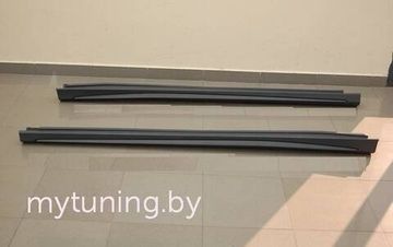 Накладки на пороги AMG для Mercedes A W176