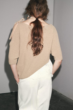 ZARA ТРИКОТАЖНЫЙ ТОП АСИММЕТРИЧНОГО КРОЯ С КОНТРАСТНОЙ ДЕТАЛЬЮ, ПЕСОЧНЫЙ