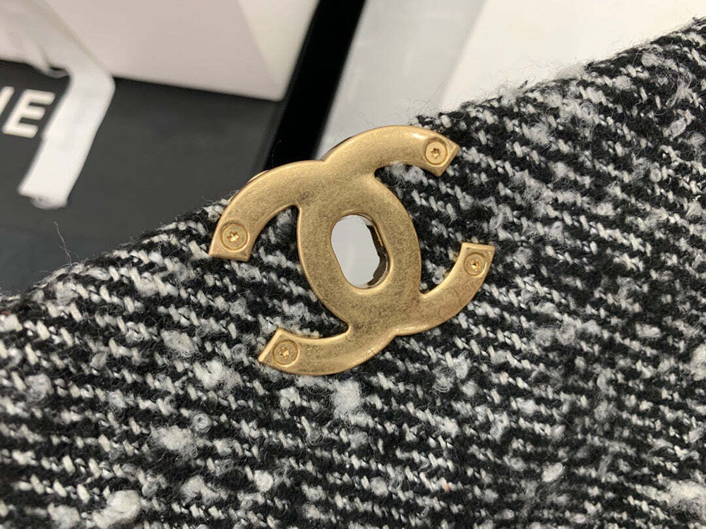 Chanel 19 Large 30 cm