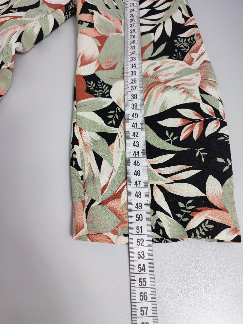 Жакет Jeneva с цветами 44 размер