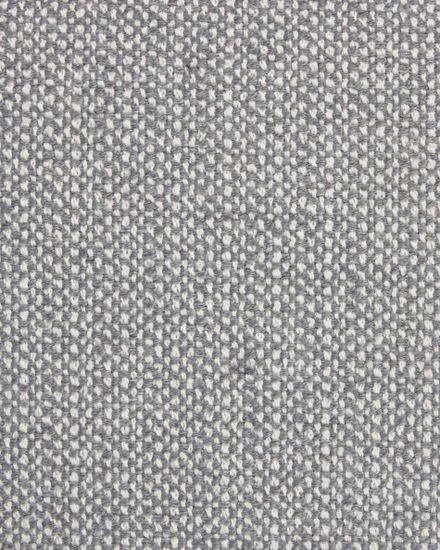 Gilma 2-местный диван светло-серого цвета с ножками в натуральной отделке 170 см.