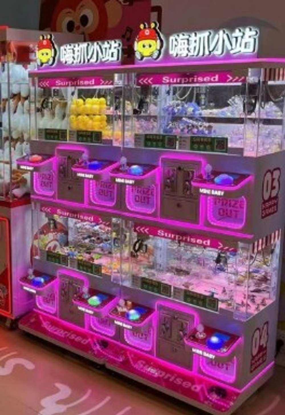 Автомат с игрушками 4 PEOPLE BOUTIQUE MINI CRANE MACHINE WITH LIGHT- UP LETTERS