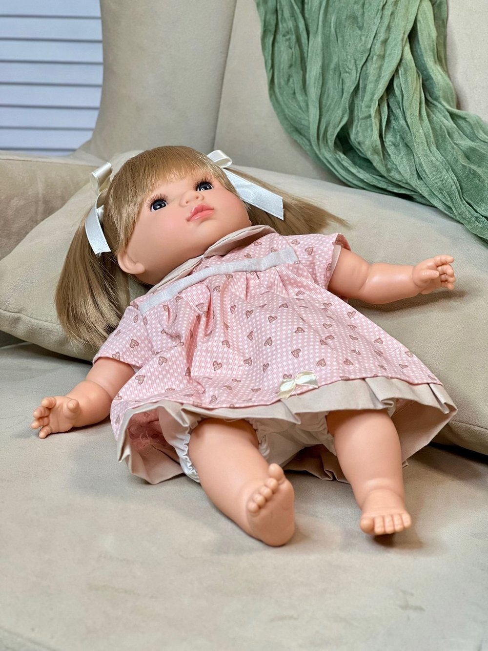 Кукла Berbesa мягконабивная 42см SANDRA в пакете (4413K)