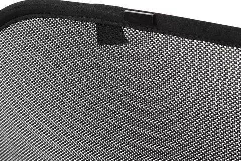 Шторка на заднее ветровое стекло