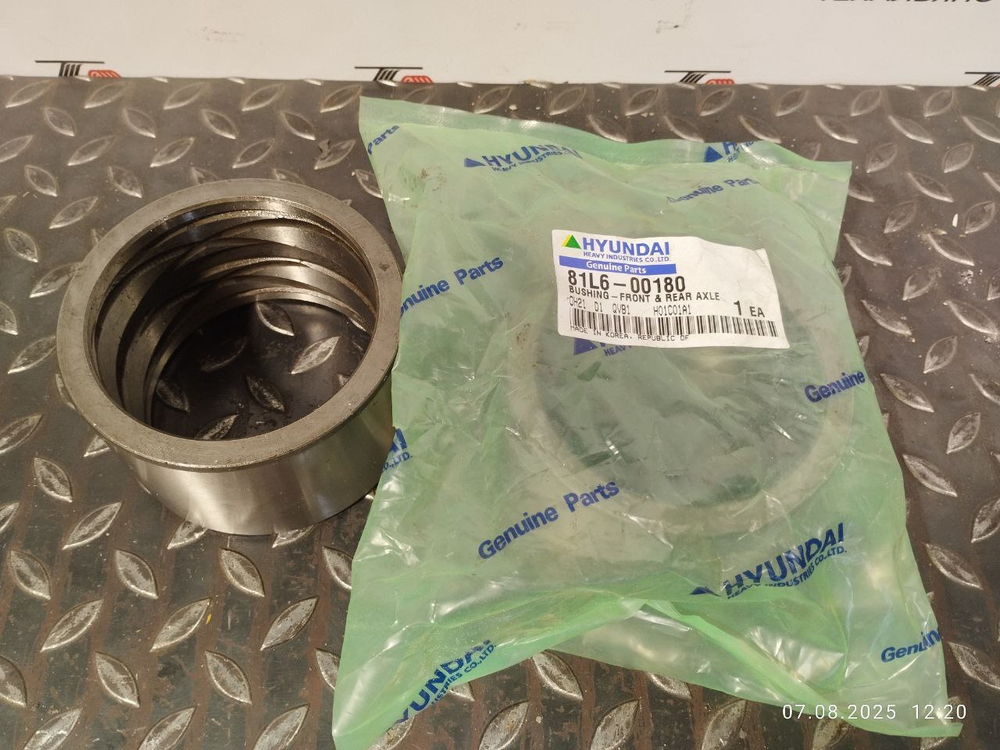 Втулка 81L6-00180