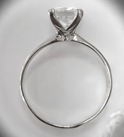 Ювелирное кольцо Эстерелла