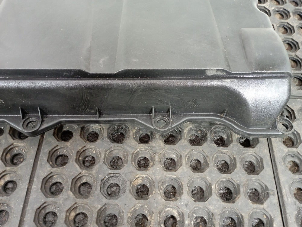 Крышка клапанная