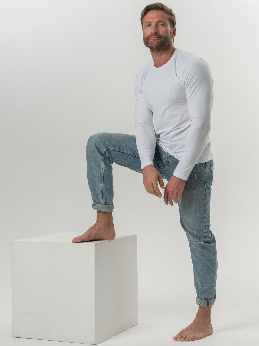 Футболка мужская с круглым вырезом белый