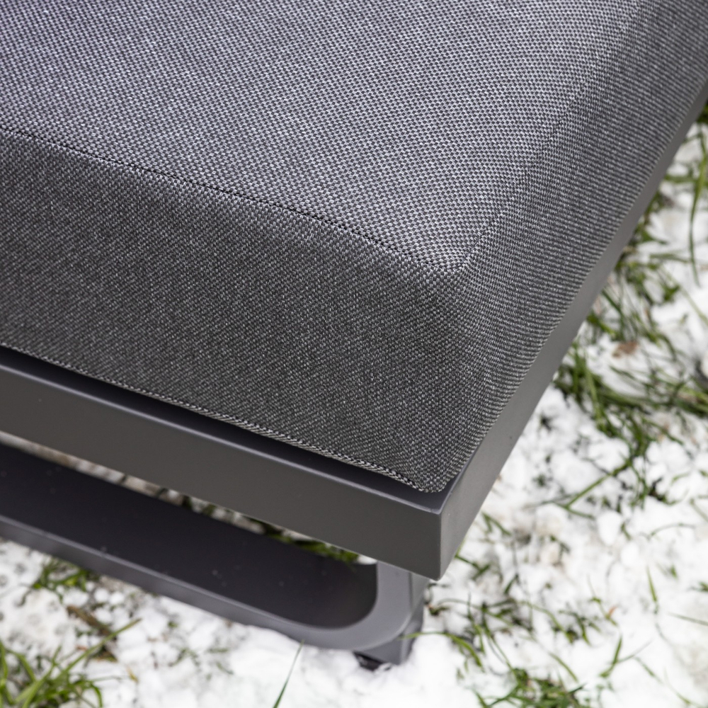 Лаунж-зона ROYAL FAMILY ADRIAN с угловым диваном из алюминия