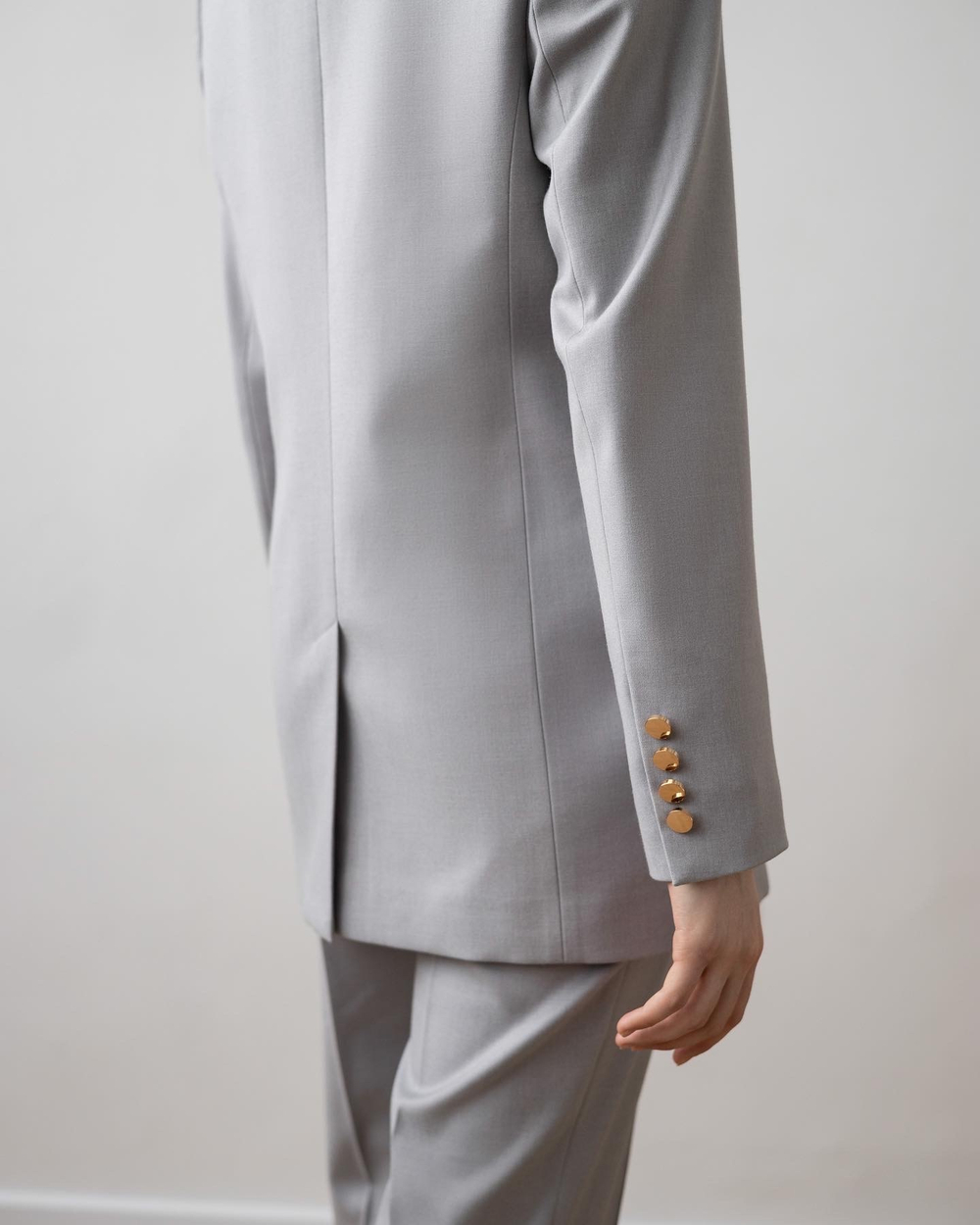 Пиджак полуприлегающий серый из итальянской вискозы