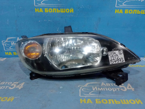 Фара передняя правая MAZDA DEMIO 2002-2005