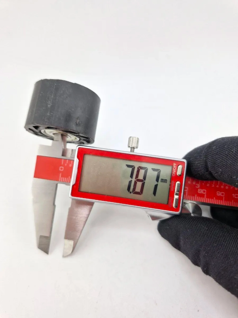 + + Ролик натяжителя приводной цепи 8 мм для мототехники