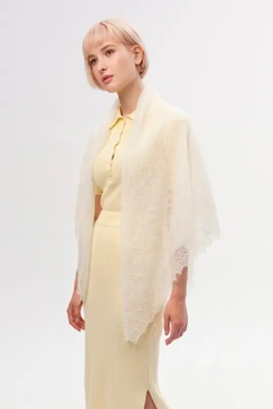 Оренбургский пуховый платок с шелком АШ100-02 экрю