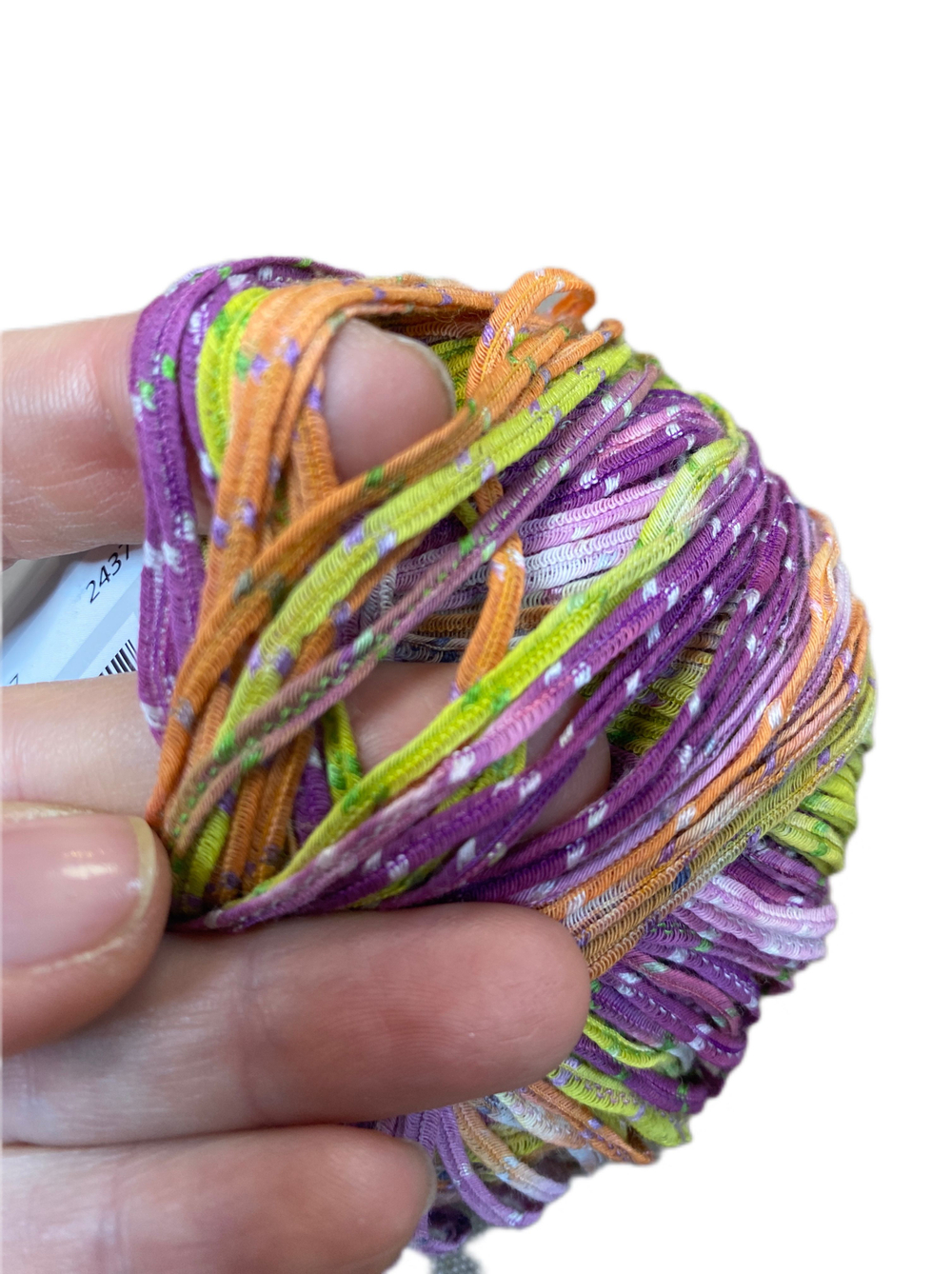 Пряжа LANG LILY (Швейцария) 50%-хлопок 28% - акрил 22% - п/а. 50 г- 120 м