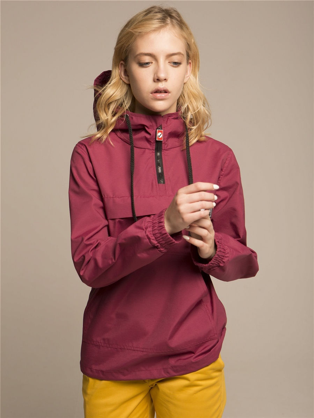 Анорак женский малиновый Город Горький