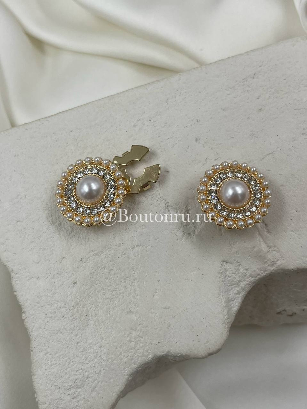 Накладка на пуговицу золотистая Жемчуг