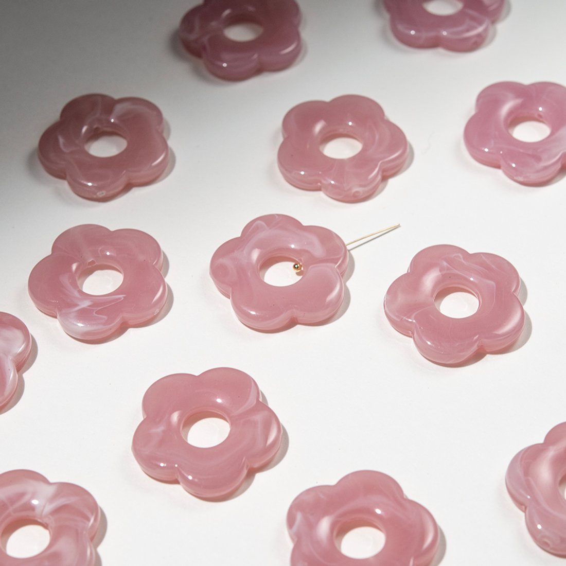 Подвеска "Незабудка", 26мм, сиреневый акрил