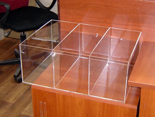 Короб из оргстекла 3мм прозр 500х350х200 мм 3 отделения