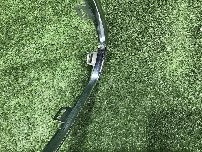 Молдинг решетки радиатора Mini Countryman F60 (2016-2020)