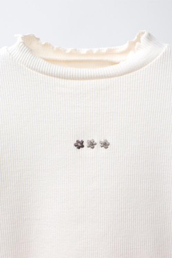 ZARA ФУТБОЛКА В РУБЧИК С ВЫШИВКОЙ, ЭКРЮ