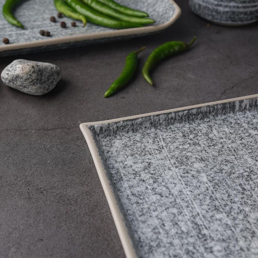 Тарелка 24*24 см h1,3 см квадратная Stone Untouched Taiga P.L. Proff Cuisine [1]