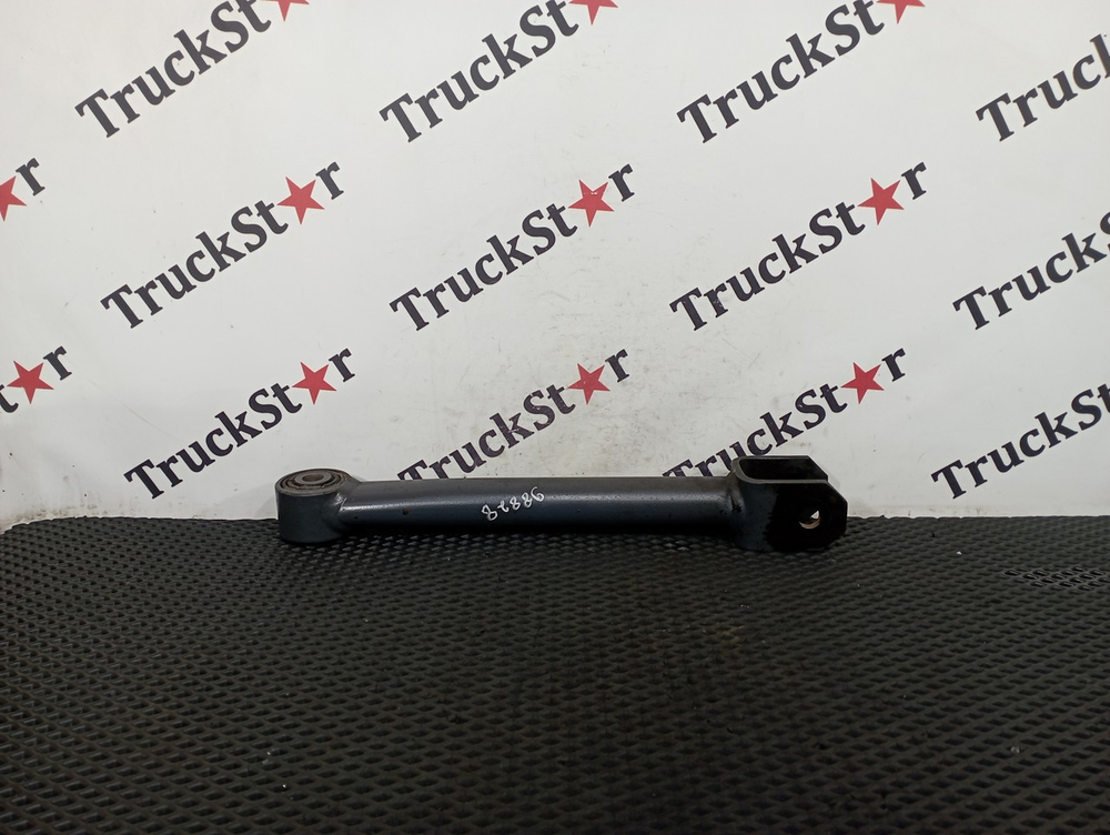 Стойка заднего стабилизатора 2018г