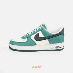 Кроссовки Nike Air Force 1 Low '07 LV8 "Notebook Scribbles" 