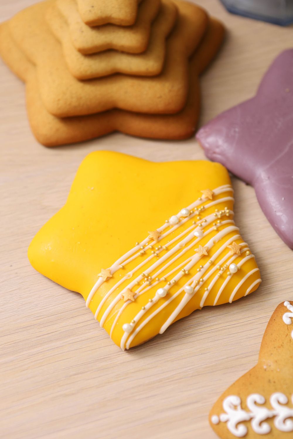 Пряник ≈ 10 см, форма: на выбор