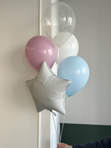 Фонтан из шаров в розово-голубых оттенках