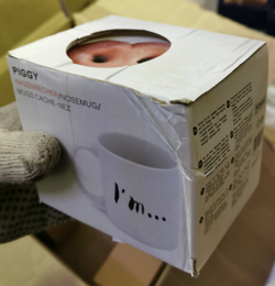 281003Y1 УЦЕНКА Кружка "Пятачок на дне" h=9,5см, d=8см, керамика белый