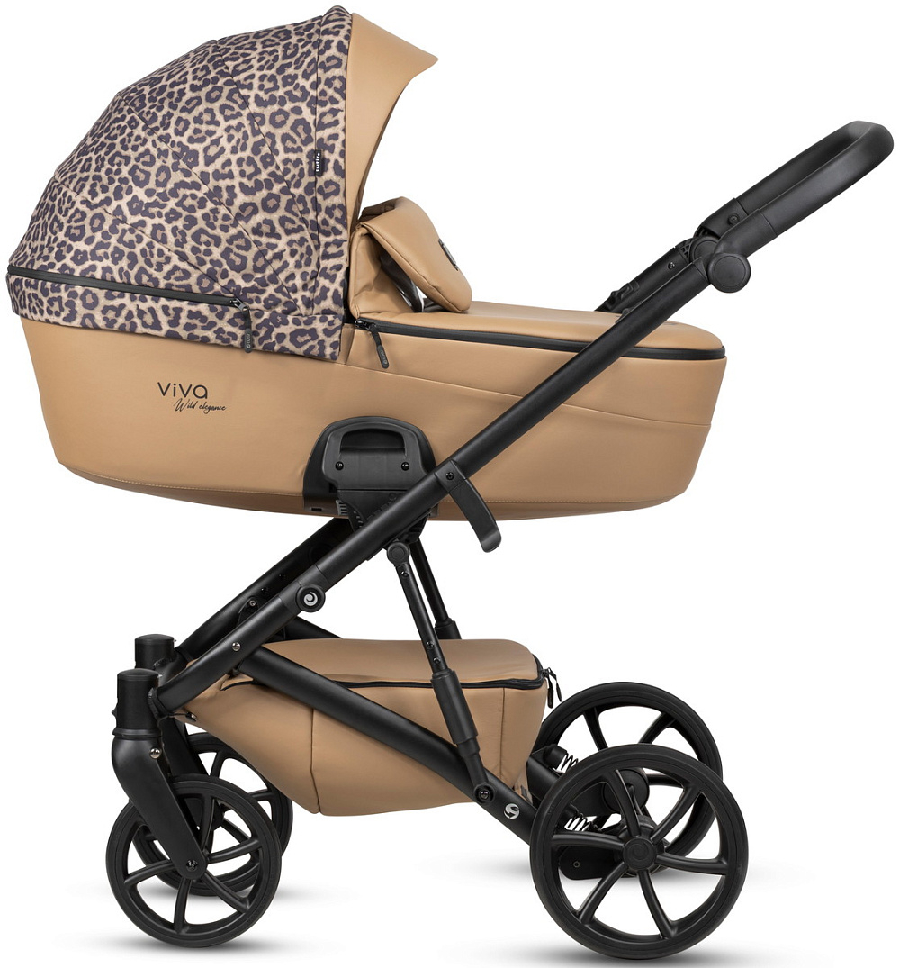Детская коляска Tutis Viva 6 Plus Wild Elegance 4 в 1 с автокреслом Beno Black и базой Savannah Brown