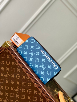Louis Vuitton Zippy Vertical Wallet
