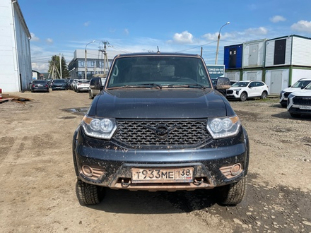 UAZ PATRIOT PICKUP Base Limited 2.7 5MT