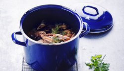 Кастрюля цвета индиго, 26 см, 5,2 л, синий.