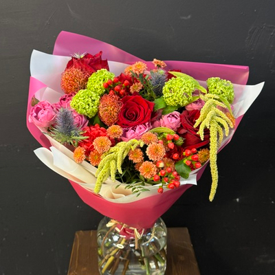 Большой букет с акцентным амарантом