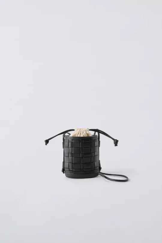 ZARA СУМКА С ПЛЕТЕНЫМ УЗОРОМ, ЧЕРНЫЙ