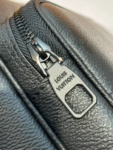 Сумка Louis Vuitton Nil Messenger