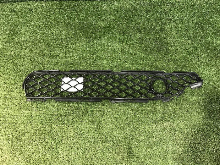 Решетка радиатора верхняя правая Mercedes S C217 (2013-2017) AMG