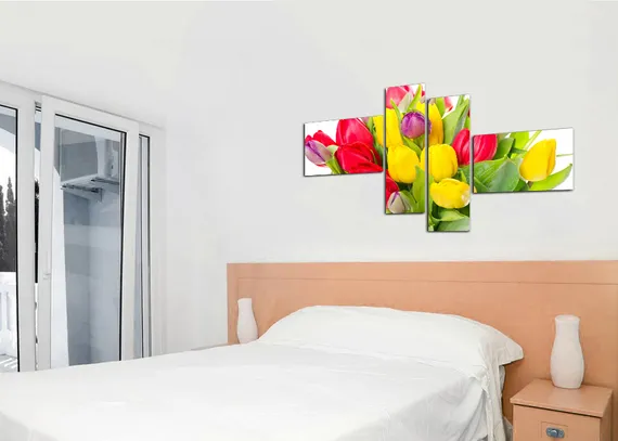 Модульная картина "Разноцветные тюльпаны"