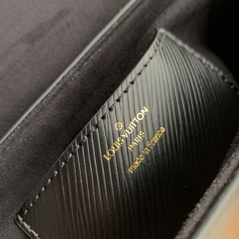 Louis Vuitton Twist MM