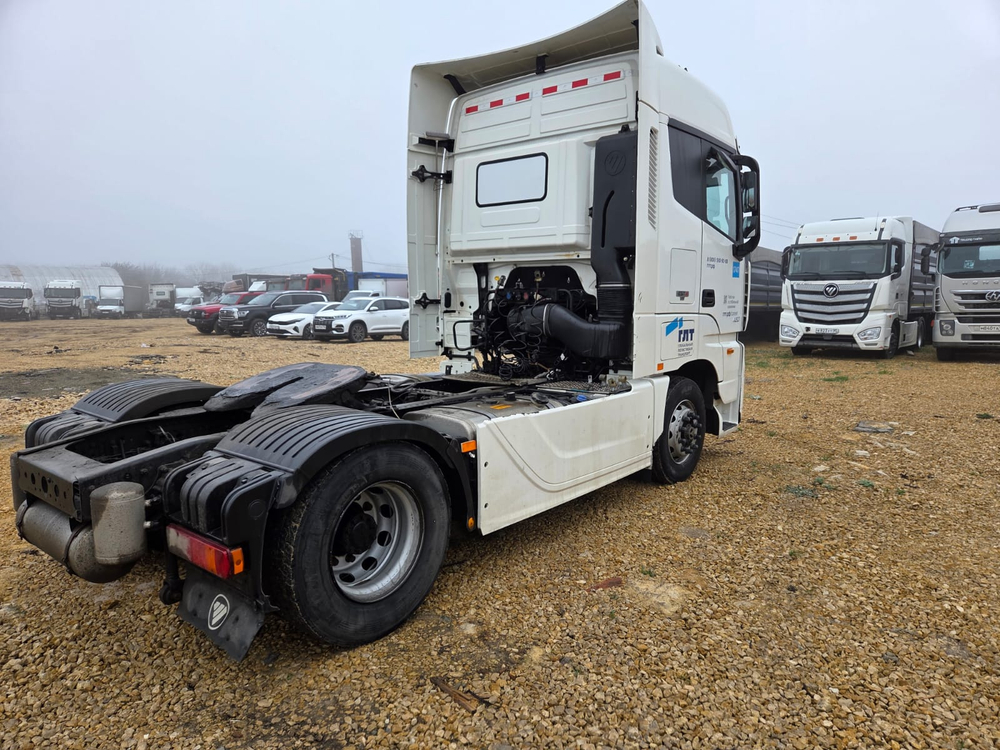 Foton AUMAN 4x2 Седельный тягач BJ4189SLFKA (Дизельный, 11,8 л, 470 л.с. АТ)