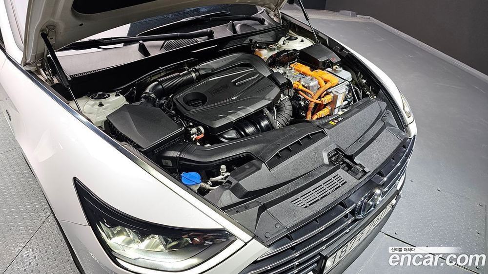 Hyundai Sonata Hybrid (DN8) Premium (12.2019)