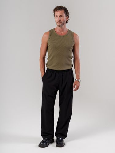 Хлопковая майка цвета хаки