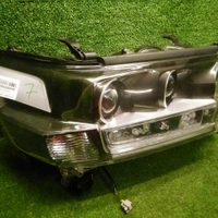 Фара правая Toyota Land Cruiser 200 (2015-2021) LED Black