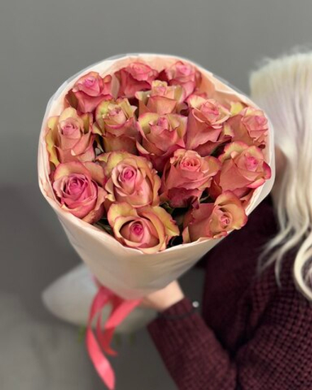 Букет из 15 роз сорта "Vintage" (Эквадор 60 см)